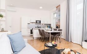 Stadlau Live Apartments by welcome2vienna